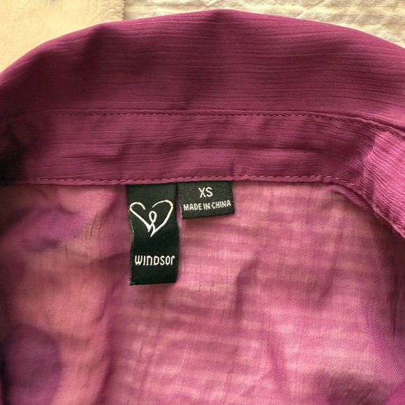 Magenta button up Windsor top size xs - Picture 2 of 3